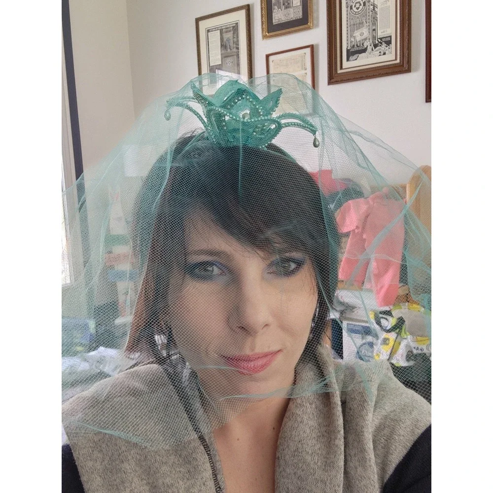 60s‎ Blue Crown Hairpiece